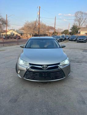 2016 Toyota Camry XLE