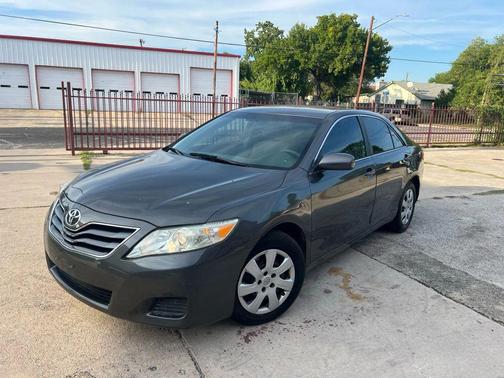 2010 Toyota Camry LE
