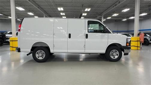 2025 Chevrolet Express 2500 RWD 2500 Regular Wheelbase WT
