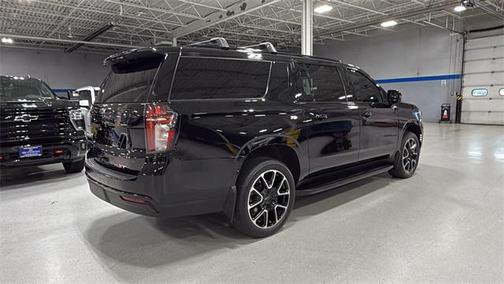 2023 Chevrolet Suburban RST