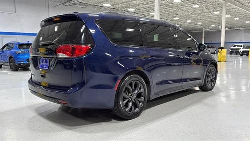 2020 Chrysler Pacifica Touring-L Plus