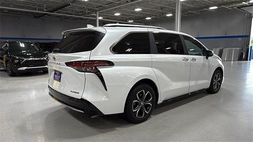 2025 Toyota Sienna Platinum 7 Passenger