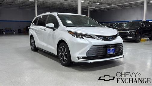 2025 Toyota Sienna Platinum 7 Passenger