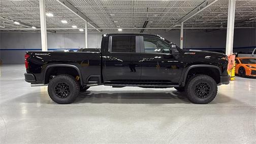 2025 Chevrolet Silverado 2500 4WD Crew Cab Standard Bed ZR2