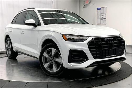 2025 Audi Q5 Premium 40 TFSI quattro S tronic
