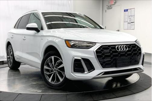 2023 Audi Q5 S line Premium Plus