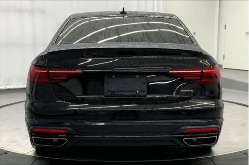 2023 Audi A4 Premium Plus 45 TFSI S line quattro S tronic