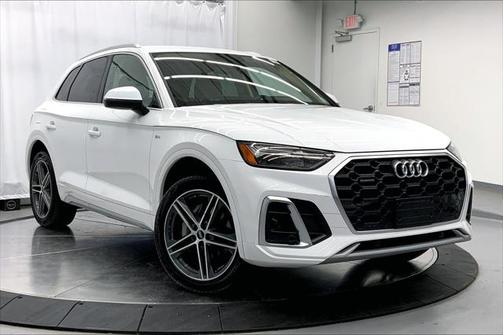 2022 Audi Q5 Premium 55 TFSI e S line quattro S tronic
