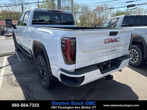 2025 GMC Sierra 2500 AT4