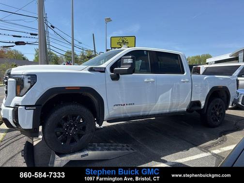 2025 GMC Sierra 2500 AT4