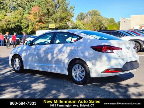 2020 Hyundai ELANTRA SE