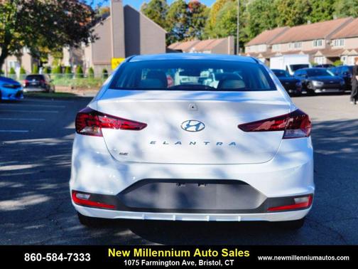 2020 Hyundai ELANTRA SE