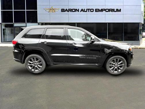 Photo 2 of 36 of 2018 Jeep Grand Cherokee High Altitude