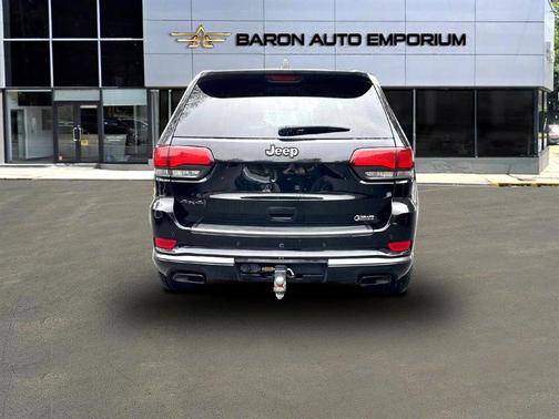 Photo 4 of 36 of 2018 Jeep Grand Cherokee High Altitude