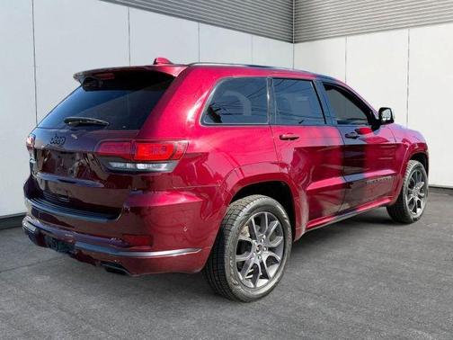 Burgundy 2021 Jeep Grand Cherokee Overland