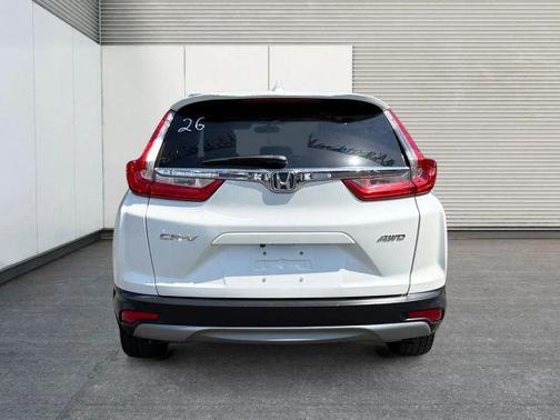 White 2018 Honda CR-V EX