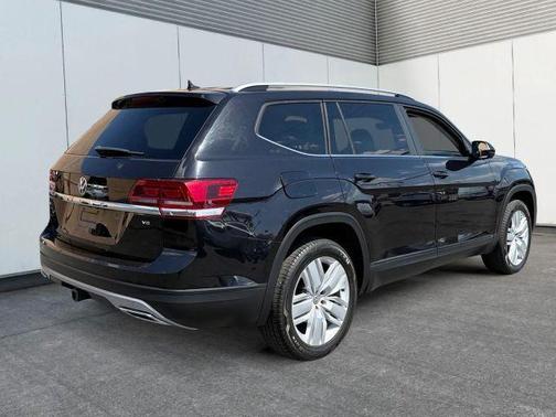 Deep Black Pearl Effect 2019 Volkswagen Atlas 3.6L SE w/Technology
