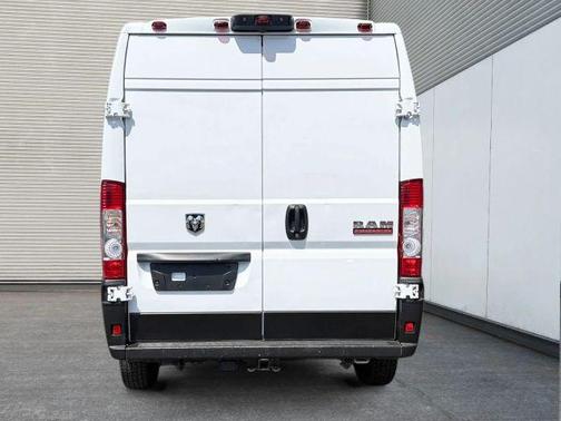 White 2021 RAM ProMaster 2500 High Roof