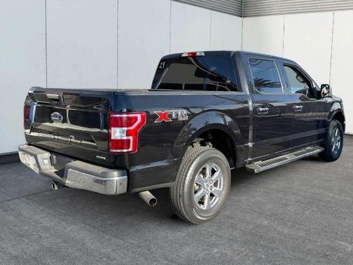 Black 2019 Ford F-150 XLT