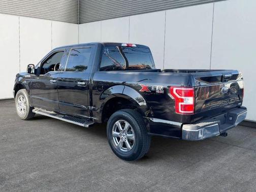 Black 2019 Ford F-150 XLT