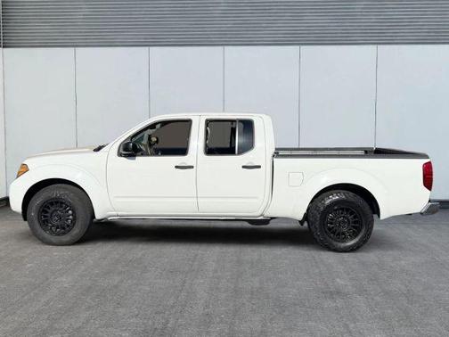 Glacier White 2019 Nissan Frontier SV