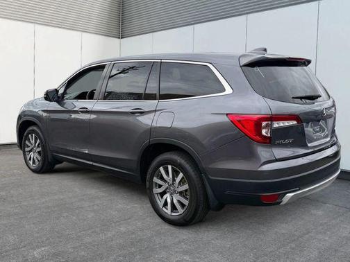 Gray 2019 Honda Pilot EX