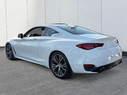 Pure White 2017 INFINITI Q60 3.0T Premium