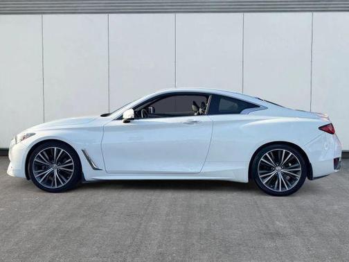 Pure White 2017 INFINITI Q60 3.0T Premium