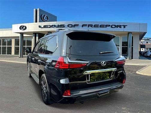 2021 Lexus LX 570 Three-Row