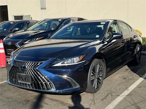 2023 Lexus ES 350 Base