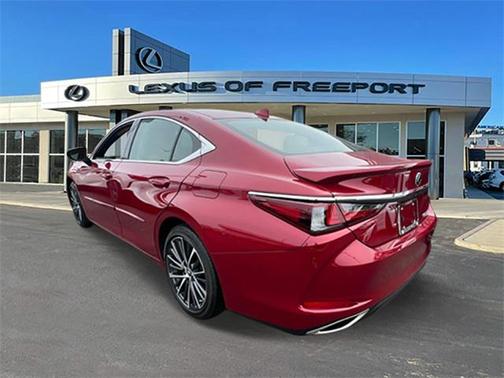 2022 Lexus ES 350 Base