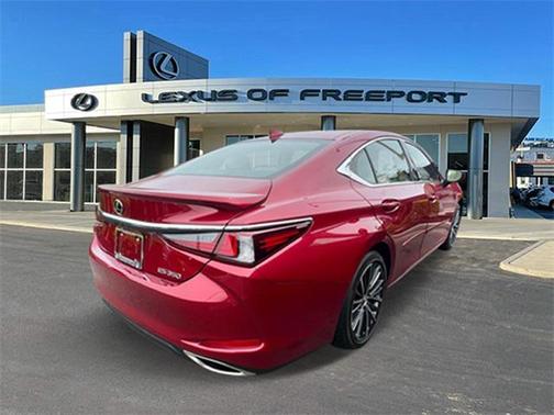 2022 Lexus ES 350 Base