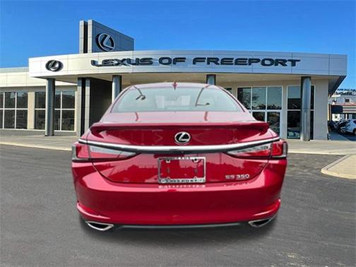 2022 Lexus ES 350 Base