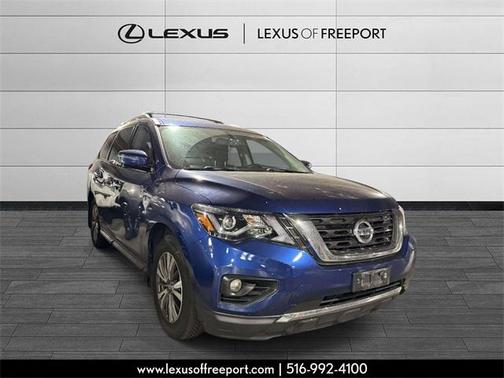 2017 Nissan Pathfinder SL