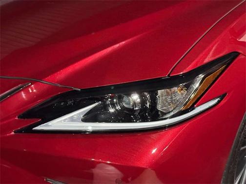 2025 Lexus ES 300h Base