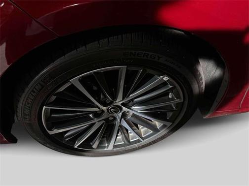 2025 Lexus ES 300h Base