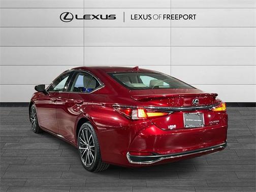 2025 Lexus ES 300h Base