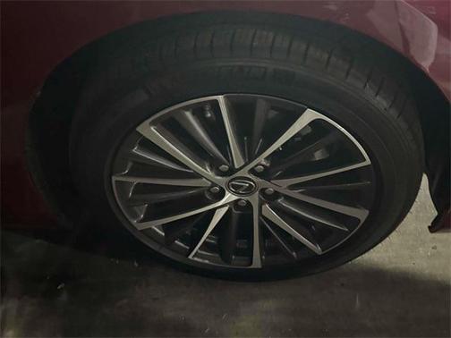 2025 Lexus ES 300h Base