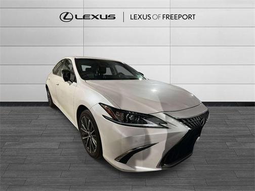 2024 Lexus ES 250 Base