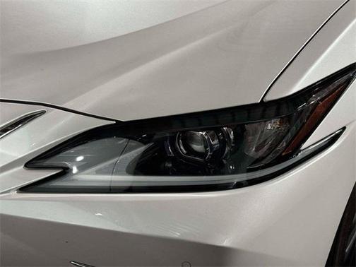 2024 Lexus ES 250 Base