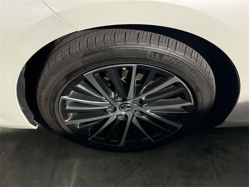 2024 Lexus ES 250 Base