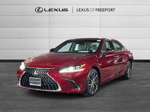 Matador Red Mica 2025 Lexus ES 300h Base