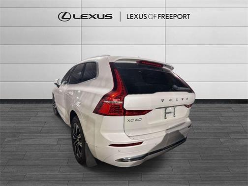 2022 Volvo XC60 B5 Inscription