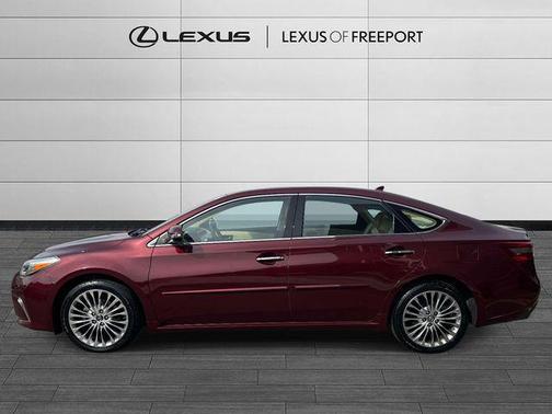 Red 2018 Toyota Avalon XLE