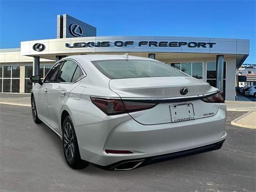 2022 Lexus ES 350 Base