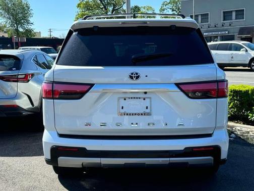 2024 Toyota Sequoia Capstone