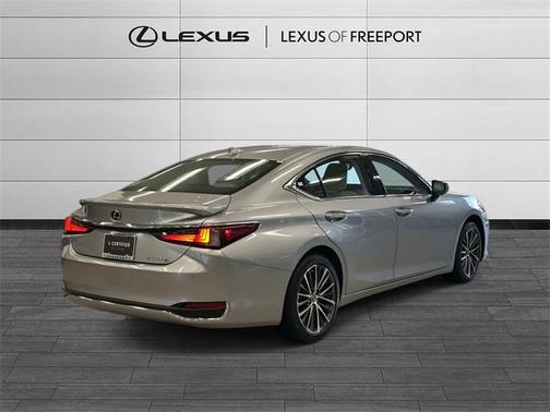 2025 Lexus ES 300h Base