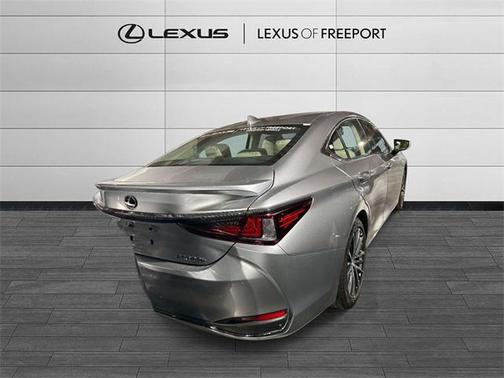 2025 Lexus ES 300h Base