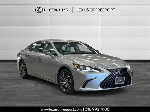 2025 Lexus ES 300h Base