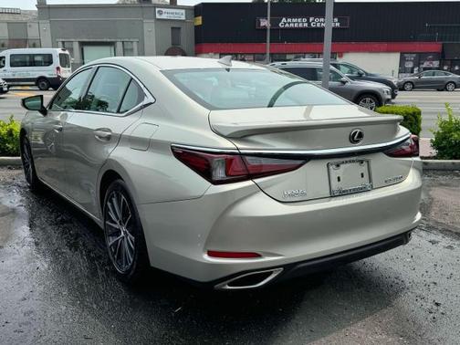 2022 Lexus ES 350 Base